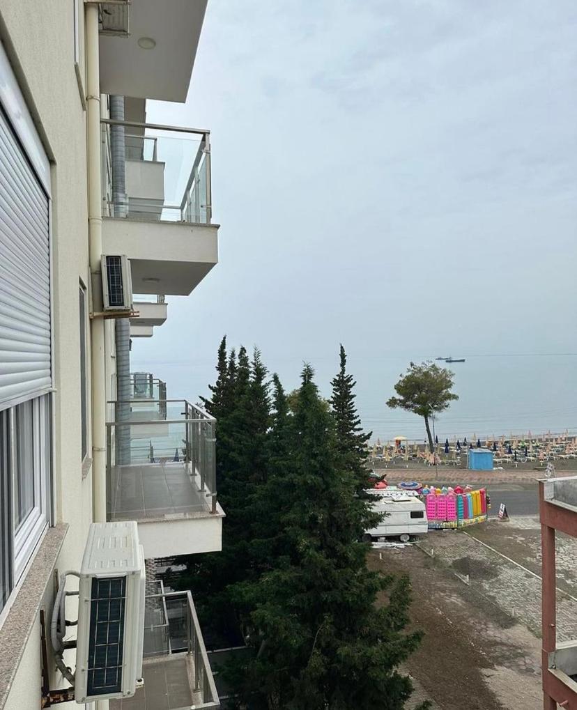 Holiday Home Shëngjin Exteriör bild